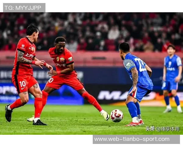 海港夺冠在即只需申花不胜蓉城输球条件已满两项 海港夺冠在即只需申花不胜蓉城输球条件已满两项