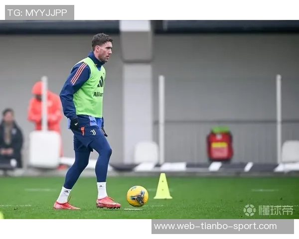 法尔克透露拜仁冬窗不追弗拉霍维奇尤文报价从1500万欧起步 法尔克透露拜仁冬窗不追弗拉霍维奇尤文报价从1500万欧起步